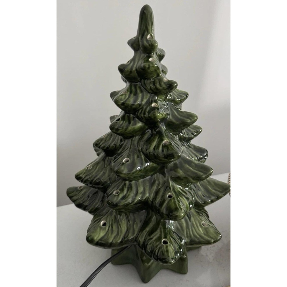 Vintage Atlantic Mold Ceramic Christmas Tree w Base Green 13" Tall